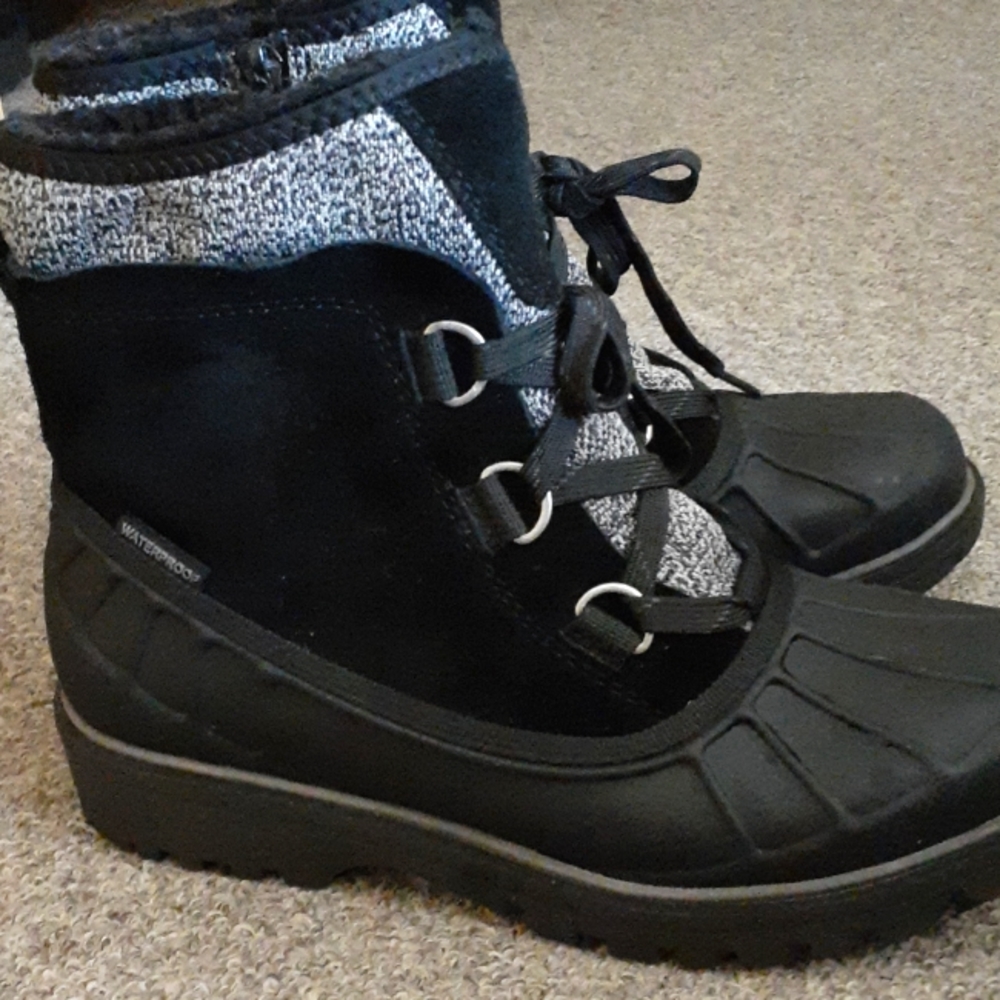 Naturalizer waterproof duck or snow boots